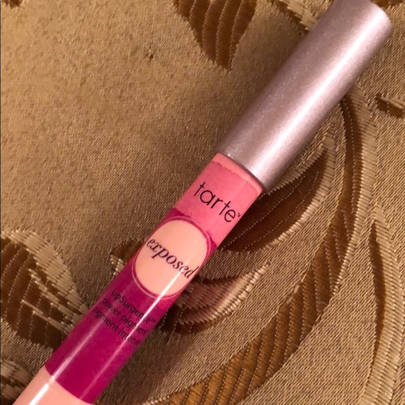 Tarte LipSurgence exposed - Picture 1 of 3
